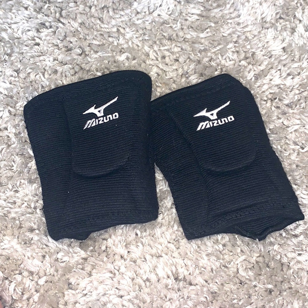 Mizuno volleyball knee pads